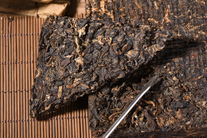 2002 Bu Lang Mountain Raw Pu-erh Tea Brick