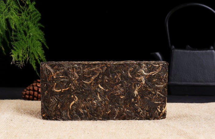 2013 Kunlu Mountain Raw Pu-erh Tea Brick | Yunnan Sourcing Tea Shop
