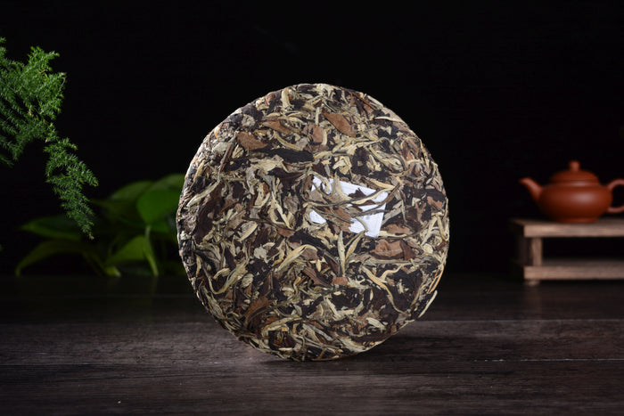 2018 Zu Xiang "Wu Liang Moonlight White" Organic Tea Cake | Yunnan Sourcing Tea Shop