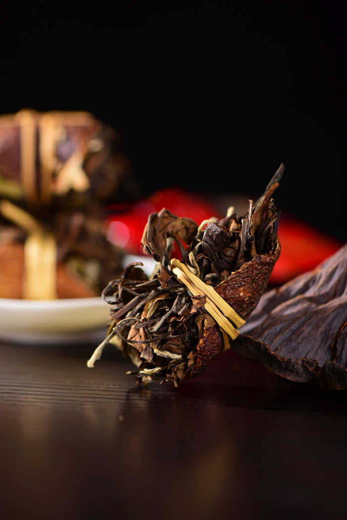 Fuding "Three Treasure" White Tea in Tangerine with Rice Stalk | Yunnan Sourcing Tea Shop